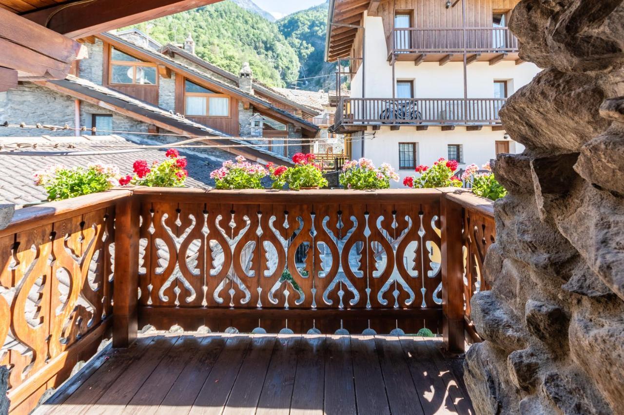 L'Atelier Du Temps - Woodstone Villa Aosta Exterior foto